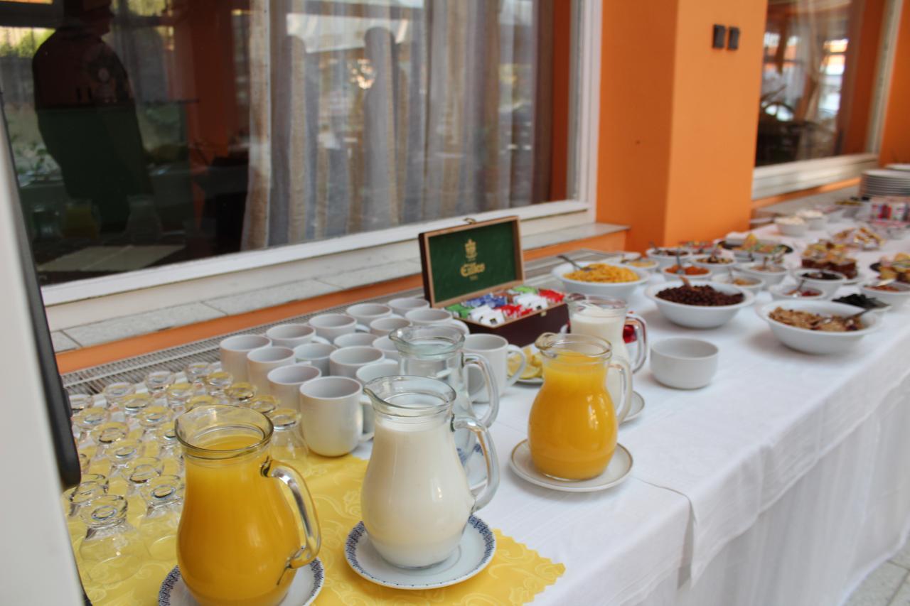 Hotel Kras Roznava Exterior photo